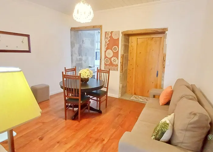 Acolhedor No Coracao Da * Angra do Heroismo